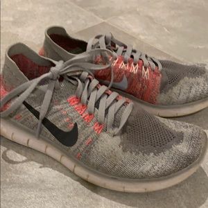 Nike Free Run Flykint shoes. Size 5